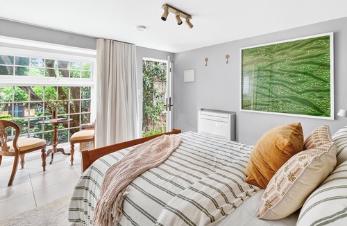 Neutral Bay Apartment | Cozy City Studio I Perfect for couples