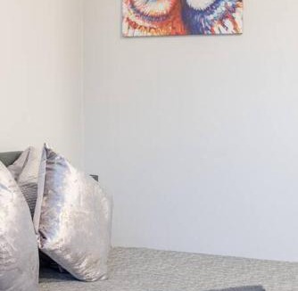 Berala House | Cozy Double Room - Central Spot - Shared Bathroom