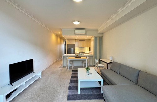 Rhodes Apartment | Cozy Entire Retreat home in Rhodes Free parking