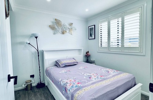 Edmondson Park House | Cozy Family Retreat n City Access