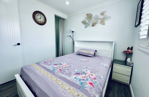 Edmondson Park House | Cozy Family Retreat n City Access