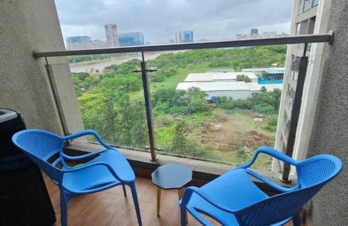 Pune Apartment | Cozy Studio - IT Hubs - Airport - Self Check-in - Riverview