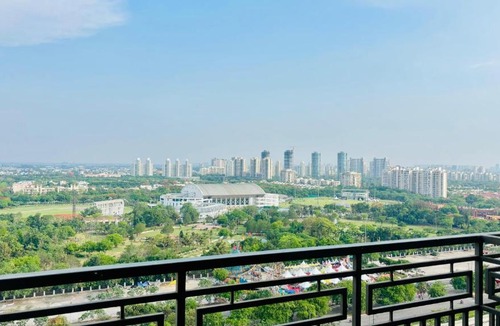 Greater Noida Apartment | CrownLeaf Stays