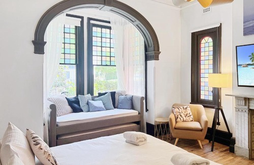 North Sydney Hotel | Dalziel Lodge