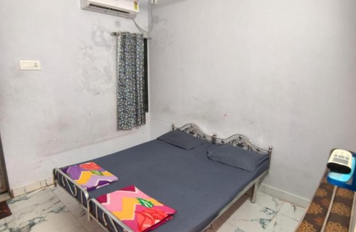 Dwarka House | damodar guest house