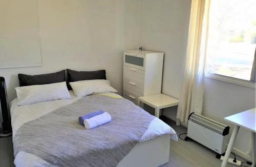 Dickson House | Dana-Private Room in a Shared House-Close to City & ANU-4