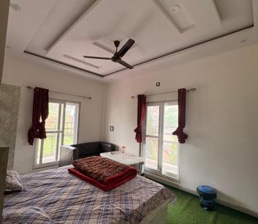Pauri Hotel | DANGWAL HoTEL
