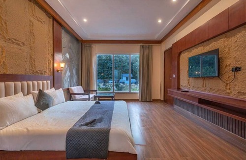 Bail Parao Hotel | Delight The Lavish Loft Corbett