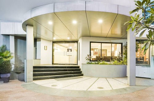 Adajan House | Deluxe Country Club