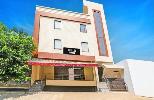 Hazratganj House | Deluxe Hotel Shyam International