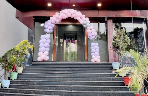 Dwaraka Nagar House | Deluxe Madhura Inn