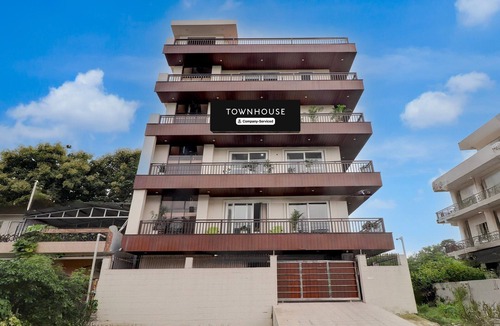 Dehradun House | Deluxe With Balcony Rispana River Dehradun