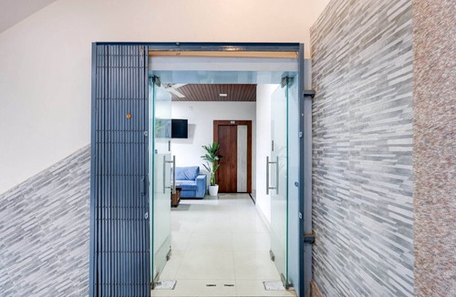 Bhubaneshwar House | Deluxe with Twin Bed hotelmbansal Residency