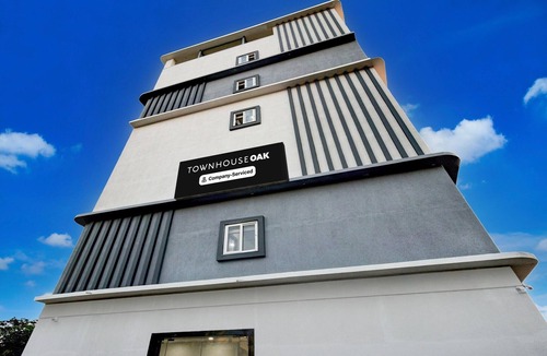Hyderabad House | Deluxe with Twin BedTownhouse Saroornagar
