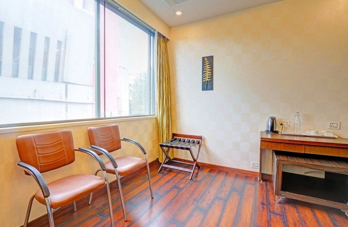 Nagpur House | Deluxe With Twin Bed Sitabuldi Station