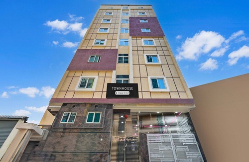 Hyderabad House | DeluxeAARIAN TEJ NILAYAM