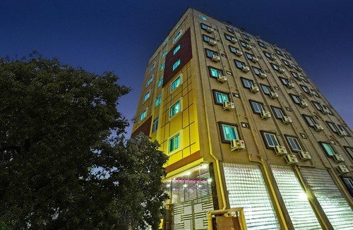 Hyderabad House | DeluxeAARIAN TEJ NILAYAM