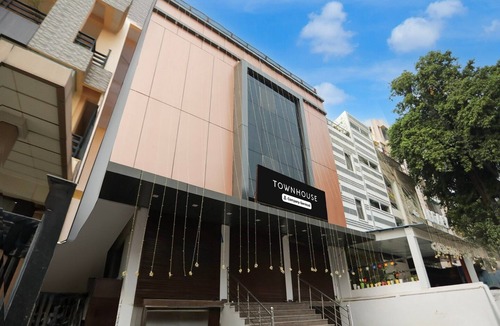 Civil Lines House | Deluxeamba Palace
