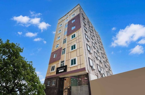 Hyderabad House | DeluxeKokapet Near GAR