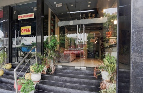 Bani Park House | DeluxeTownhouse Aroma Residency