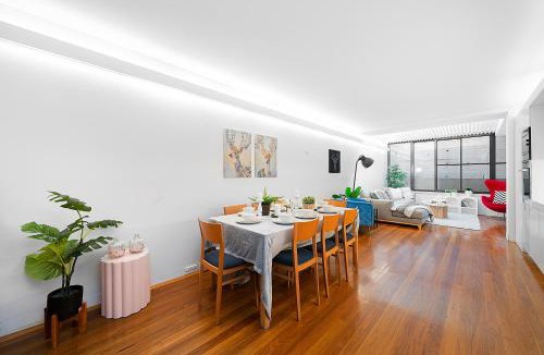 Darlinghurst House | Designer Darlinghurst Retreat Garage Parking