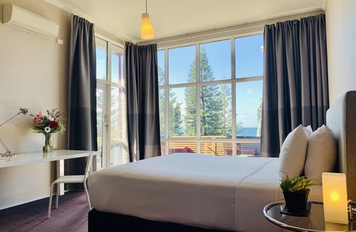 Coogee Hotel | Dive Hotel