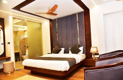 Pachmarhi Hotel | Divine Peak