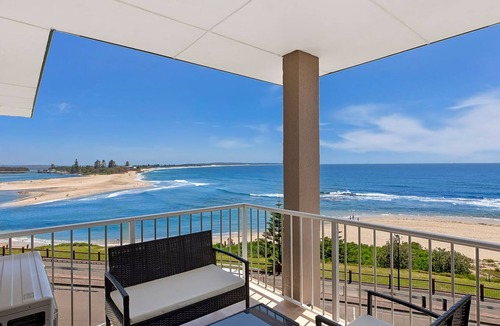 The Entrance Apartment | Dolphin Court Penthouse