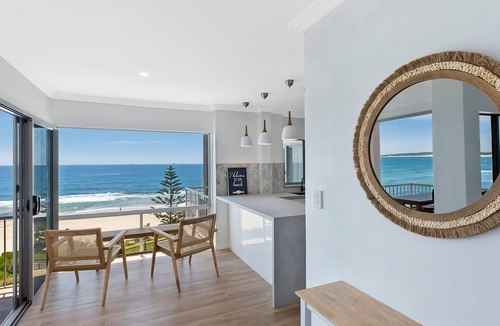 The Entrance Apartment | Dolphin Court Penthouse