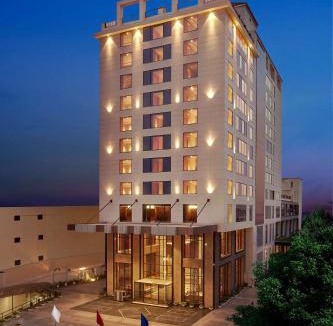 Varanasi Hotel | Doubletree By Hilton Varanasi