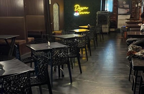 Manendragarh Hotel | DownTown INN