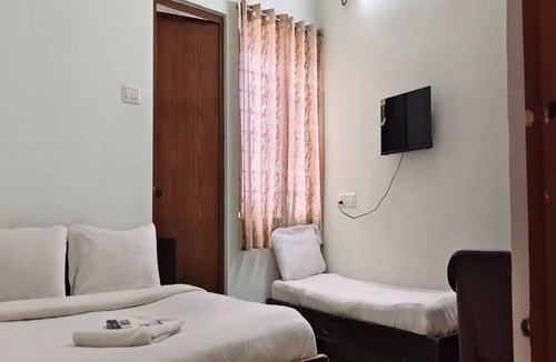 Sholinganallur Hotel | DP Residency