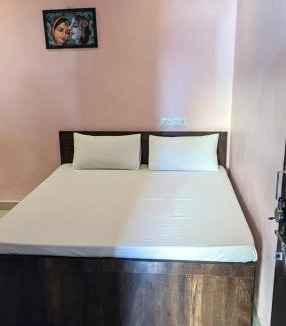 Dwarka House | Dwarka Home Stay 3
