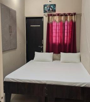 Dwarka House | Dwarka Home Stay 3