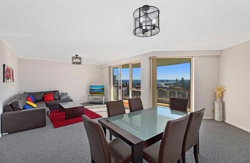 The Entrance Apartment | Eagle Wings 16