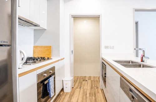 Eastgardens Apartment | Eastgardens 2BR/2BA | 2 Parking + Shops
