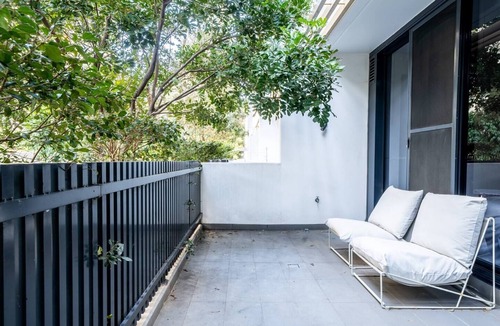 Eastgardens Apartment | Eastgardens Splendour Two storey Style with Pool