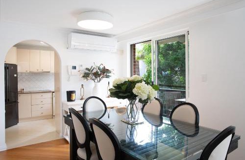 Bellevue Hill Apartment | Eastside Calm, Bellevue Hill