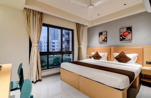 New Town Hotel | Eco Corporate Inn 3 By Carlton Suites