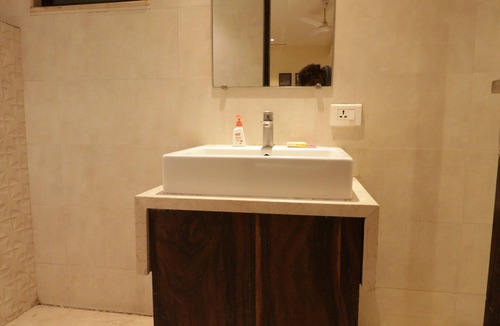 Malda Hotel | EENNRA GUEST HOUSE, Malda