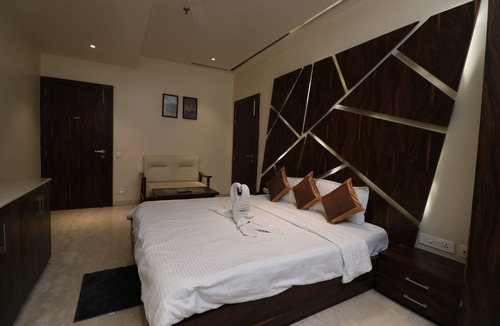 Malda Hotel | EENNRA GUEST HOUSE, Malda