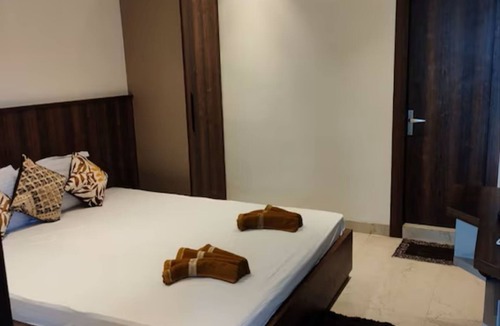 Medinipur Hotel | Eennra Kaansabbati