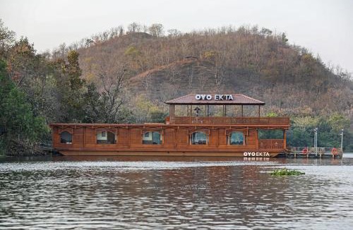 Rajpipla Boat Rental | Ekta Houseboat by CheckIn, Statue of Unity Kevadia