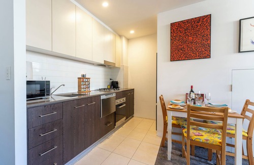 Newtown Apartment | Elegant Apartment in the Heart of Newtown with Secure Parking
