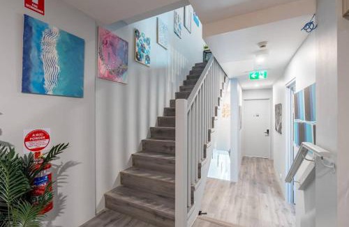 Surry Hills House | Elegant Double Ensuite Room - AC - 1Min to Central - Closely Located to Almost Sydney Must Seen Spots