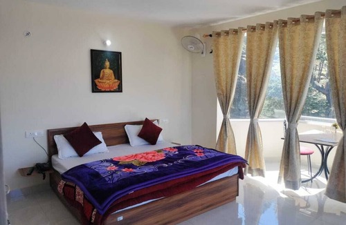 Jalna Hotel | Elphinstone Inn