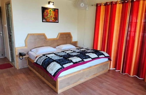 Jalna Hotel | Elphinstone Inn