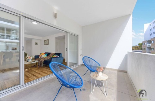 Wolli Creek Apartment | Entire 2 bedroom in the heart of Wolli Creek