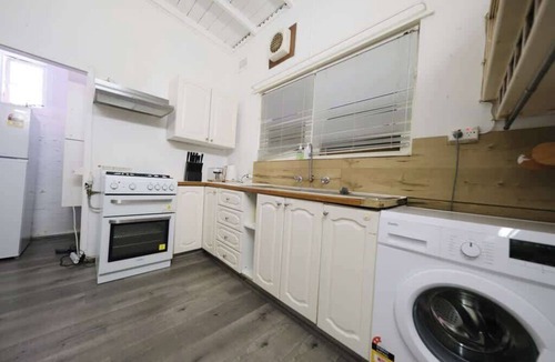 Burwood House | Entire 3 bedroom guest suite in Burwood