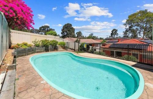Mount Annan House | Escape from Relaxing Poolside House 3B